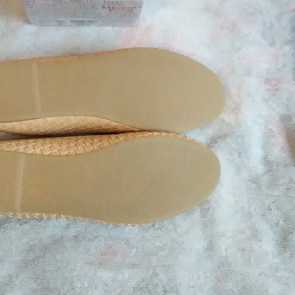 Shoes - Picture 2 of 3